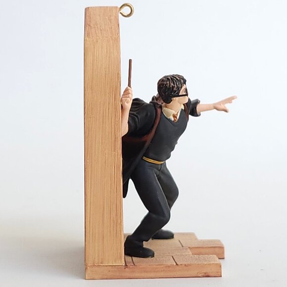 FUN Hallmark Harry Potter Ornament Creeping Along the Corridors 2006 - Picture 4 of 10